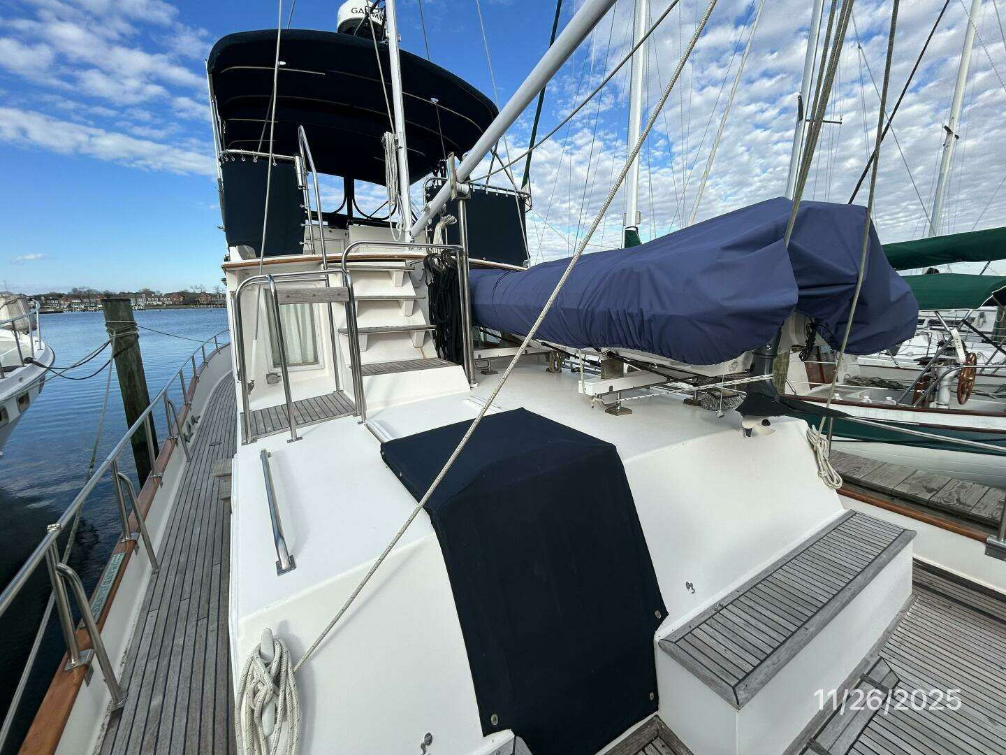 1989 Grand Banks Classic - Image 28