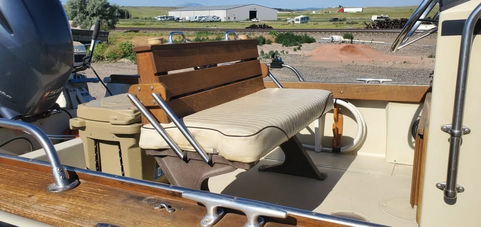 1988 Boston Whaler 19' - 2