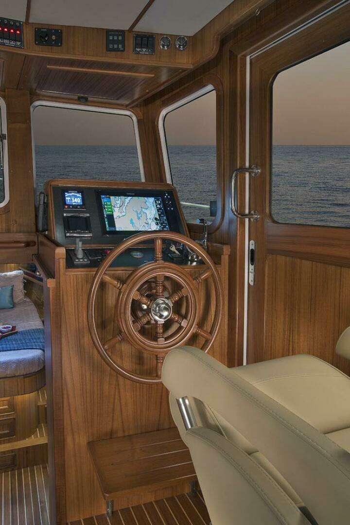 2026 Helmsman Trawlers 38E Pilothouse - Image 28