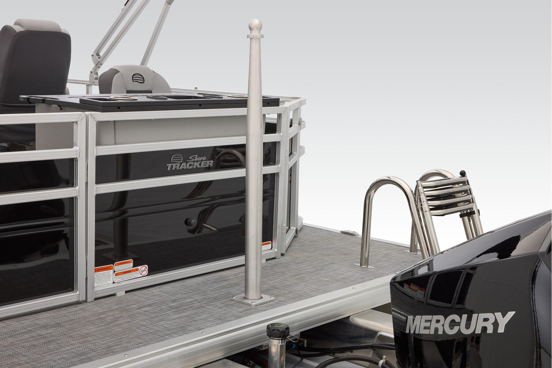 2026 Sun Tracker Sportfish 24 XP3 - 81