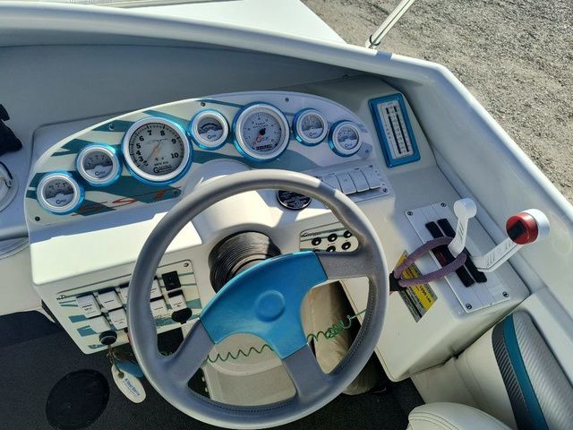1997 BAJA Performance Boats Outlaw 24 Open Bow - 18