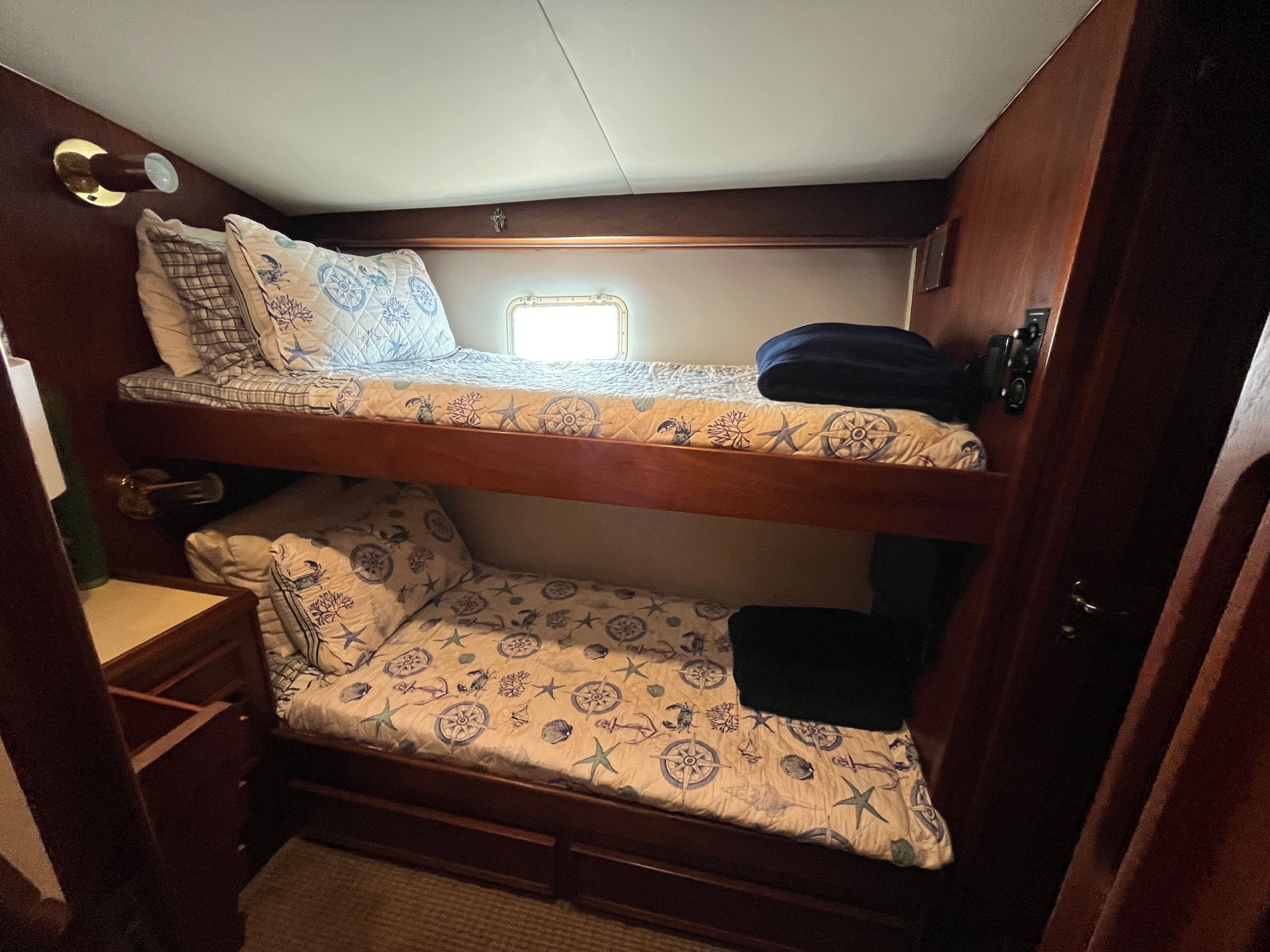 1980 Hatteras 55 Convertable - 51