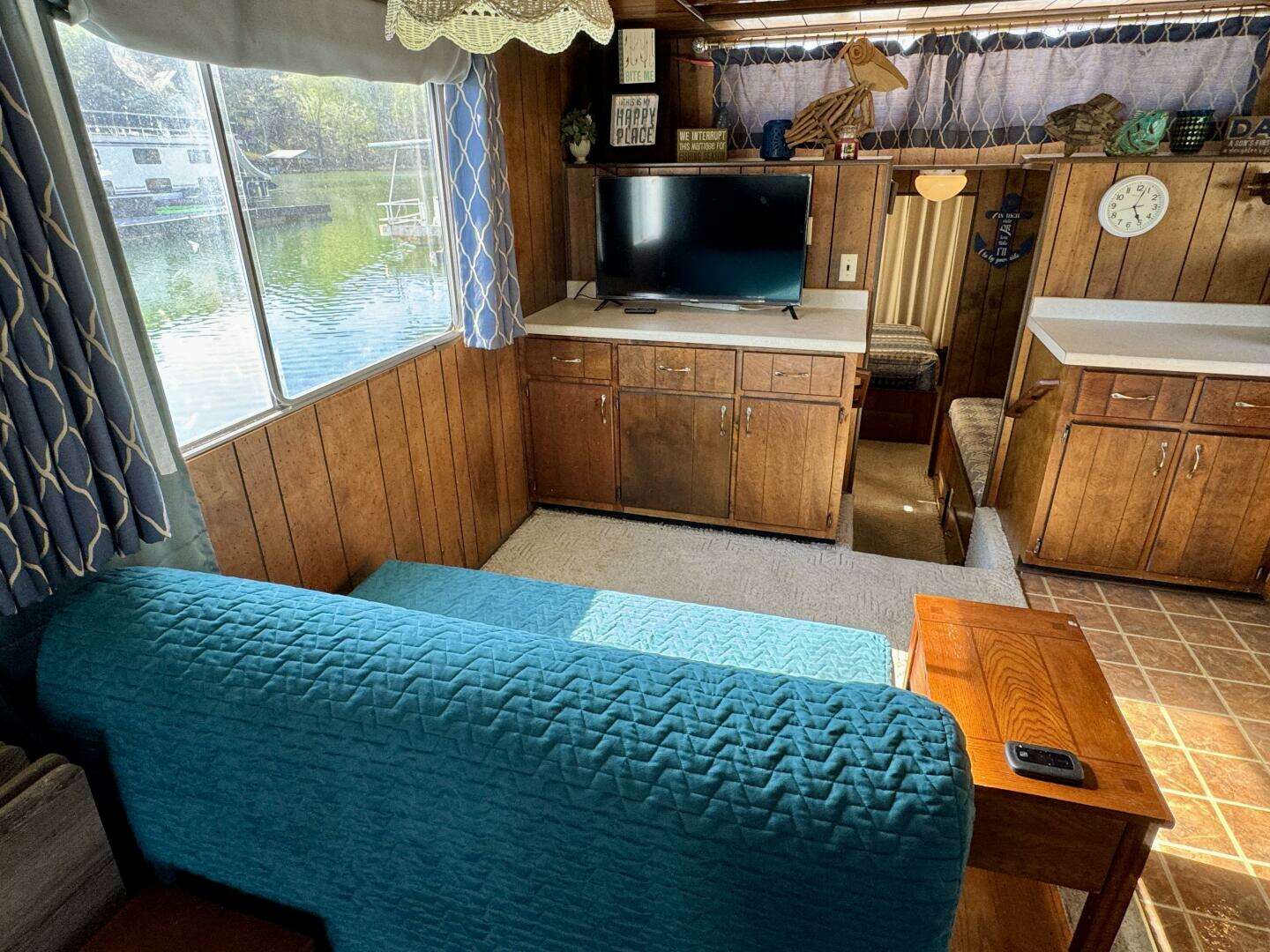 1977 Sumerset 14 x 58 Aluminum Hull Houseboat with Catwalks - Image 38