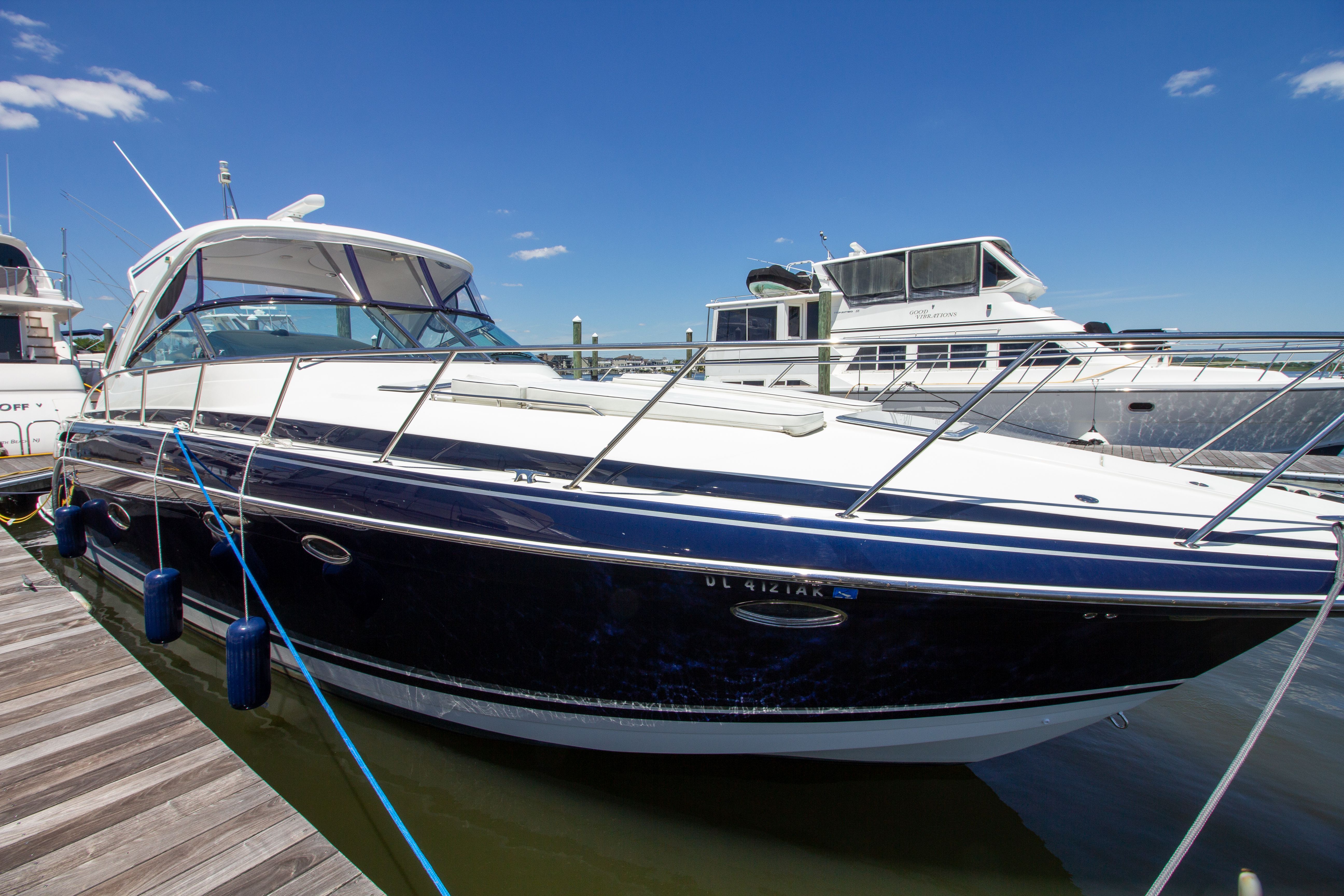 2016 Formula 40 Performance Cruiser docked on a sunny day.