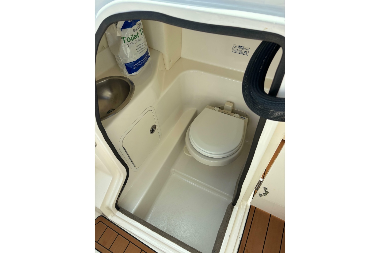 2008 Sea Ray 270 Sundeck - Image 38