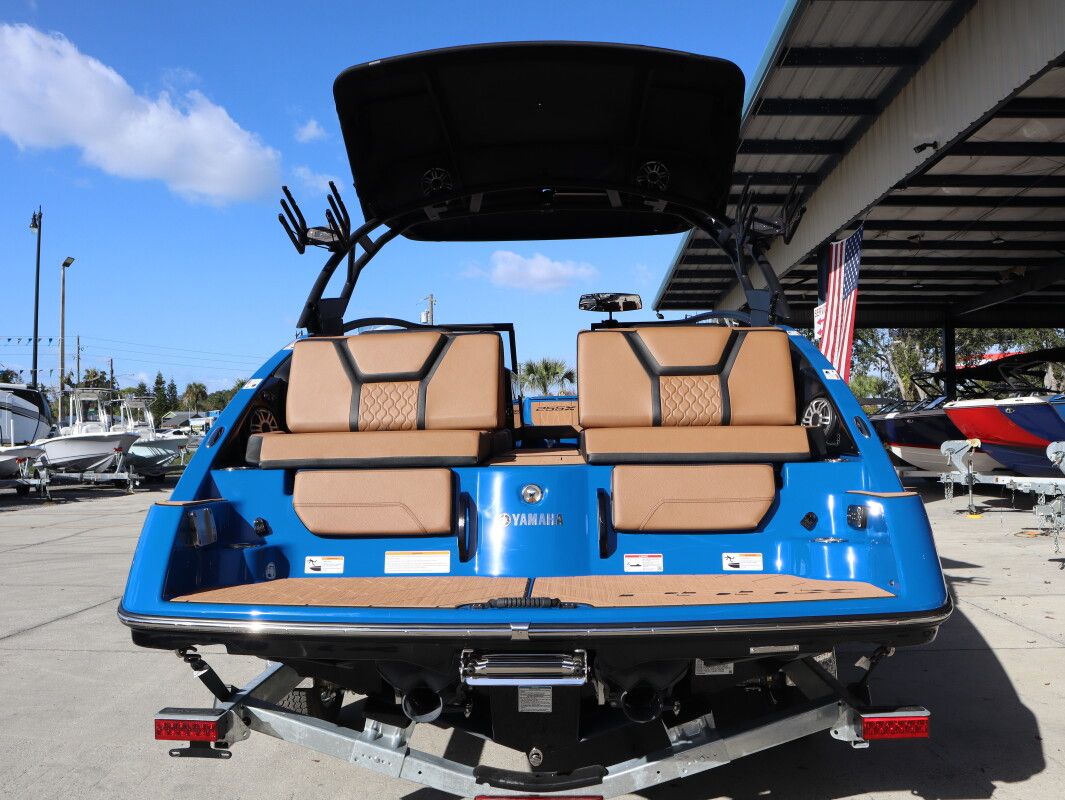 2026 Yamaha Boats 255XD - 5