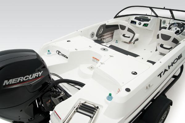 2025 Tahoe 200 S - 65