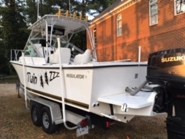 1993 Regulator 26 Express Cruiser - 2