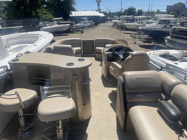 2016 South Bay 525E 2.75 - 5