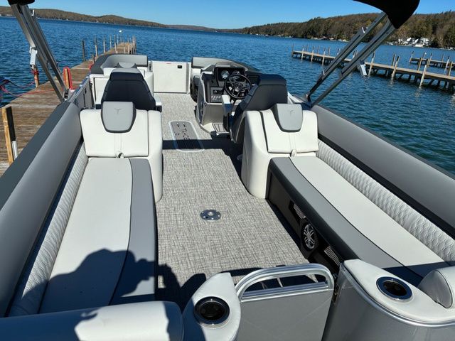2026 Tahoe 2585 CASCADE QUAD LOUNGER - 10