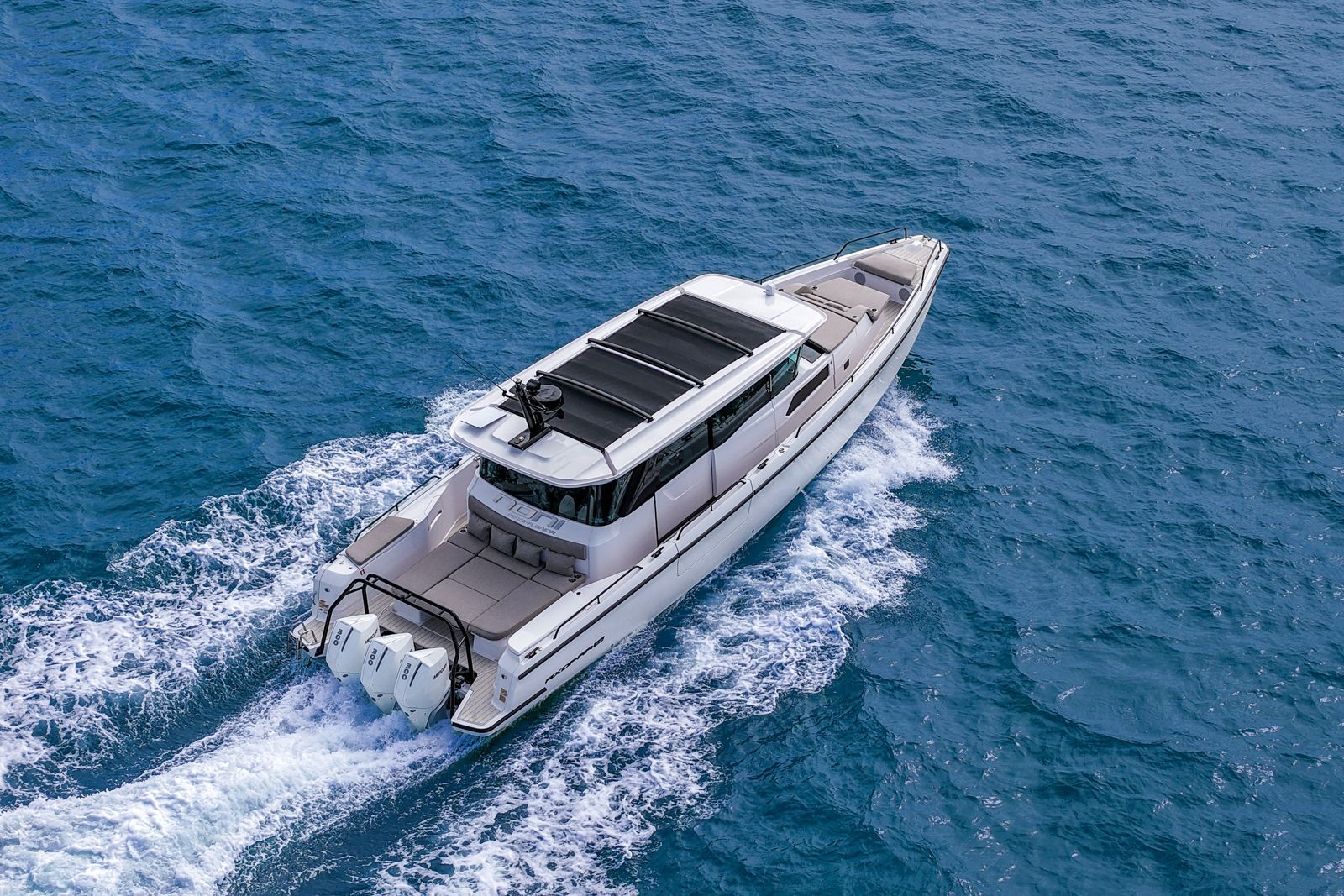 2023 Axopar 45 XC Cross Cabin - 4