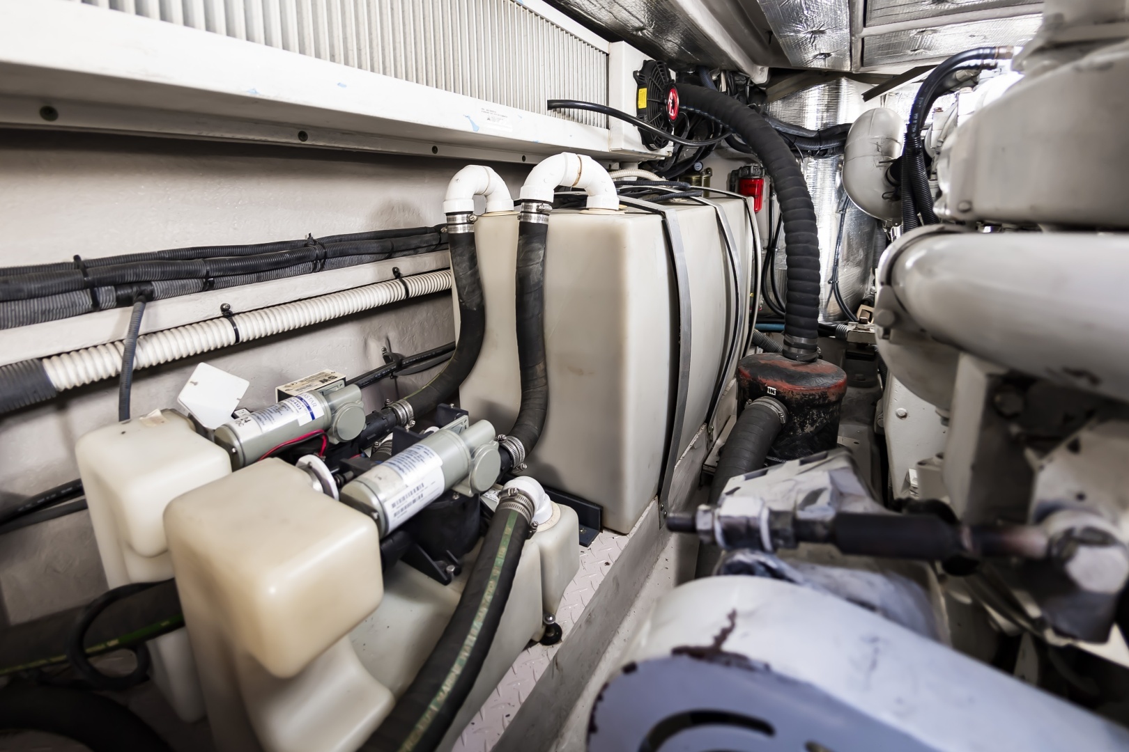 2002 Sea Ray 560 Sedan Bridge - Image 65