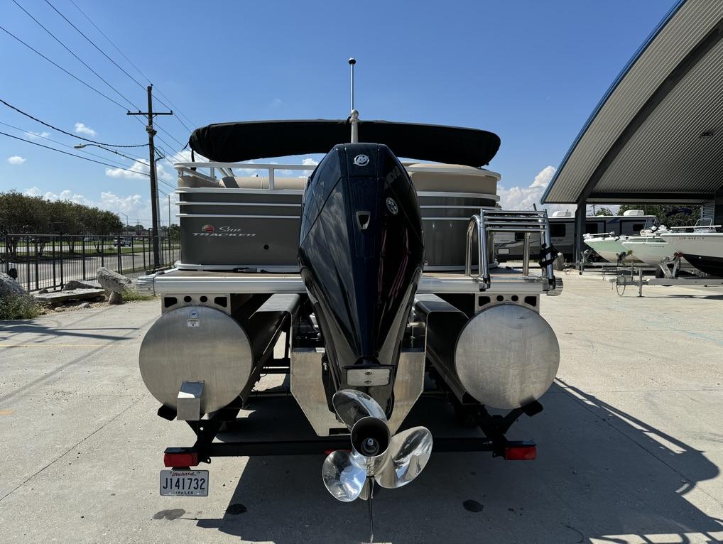 2023 Sun Tracker Party Barge 22 RF XP3 - 6