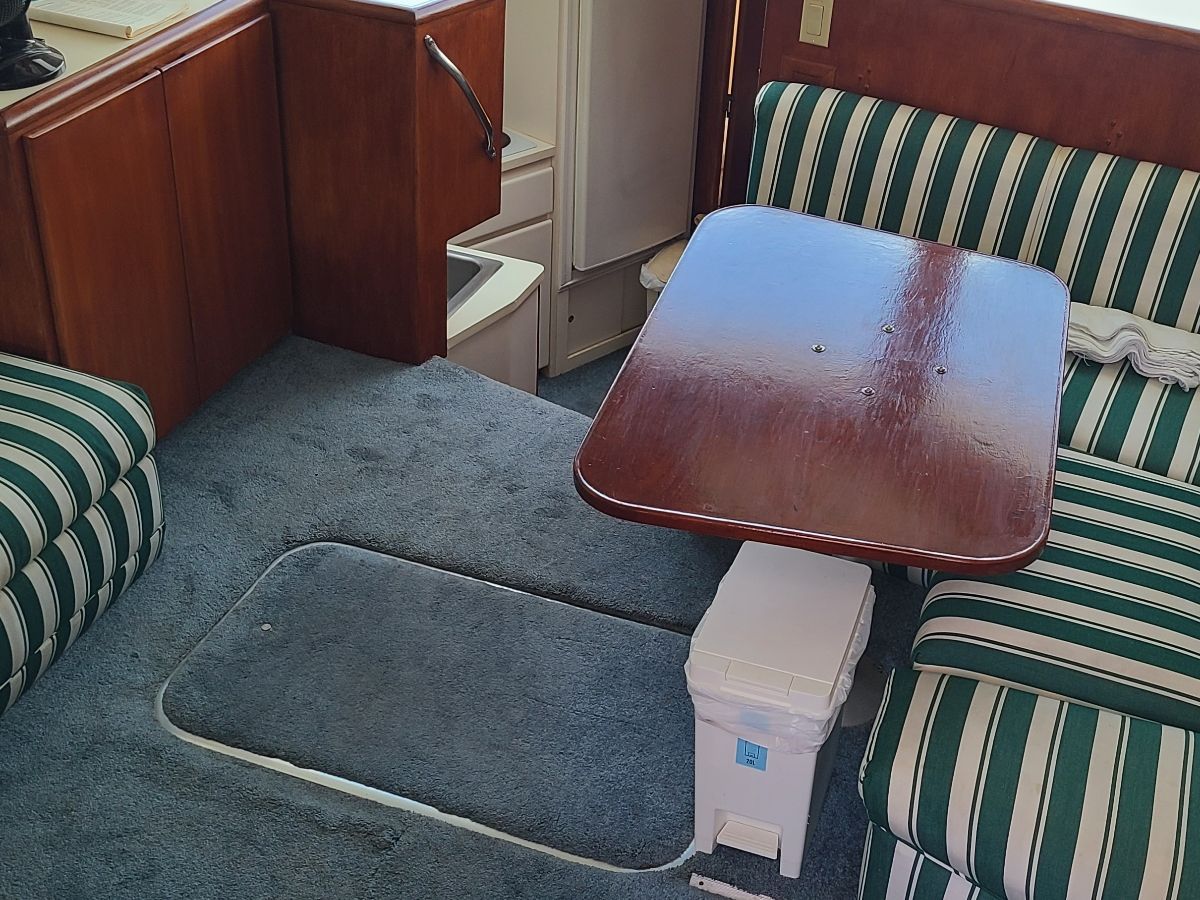 1994 Hatteras Cockpit Motor Yacht - 11