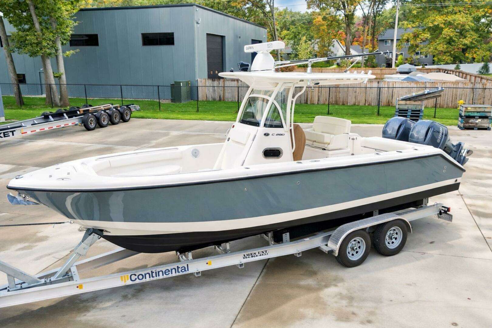2017 Pursuit C 260 Center Console - Image 2