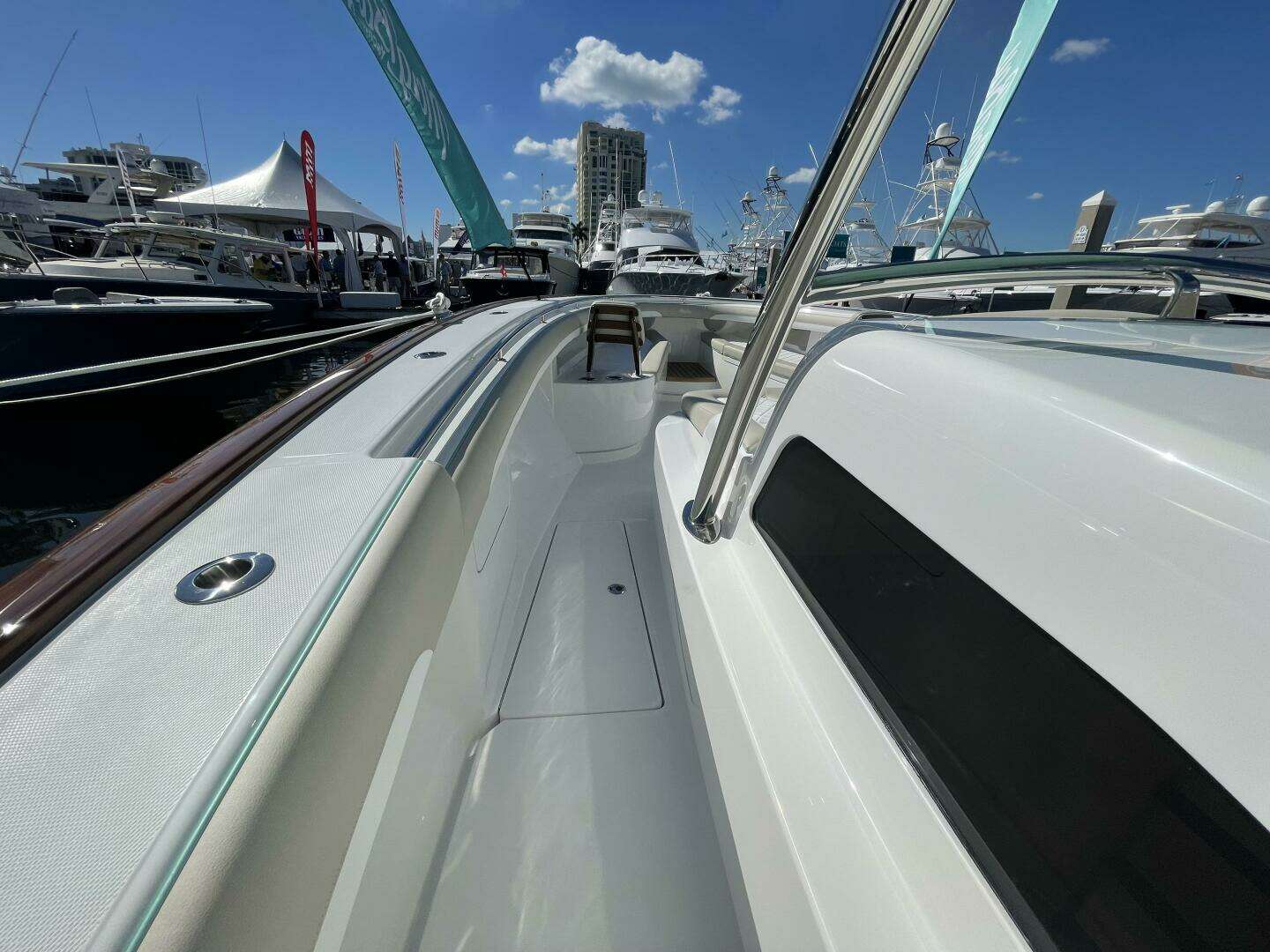 2026 Mag Bay 43 Center Console - Image 70