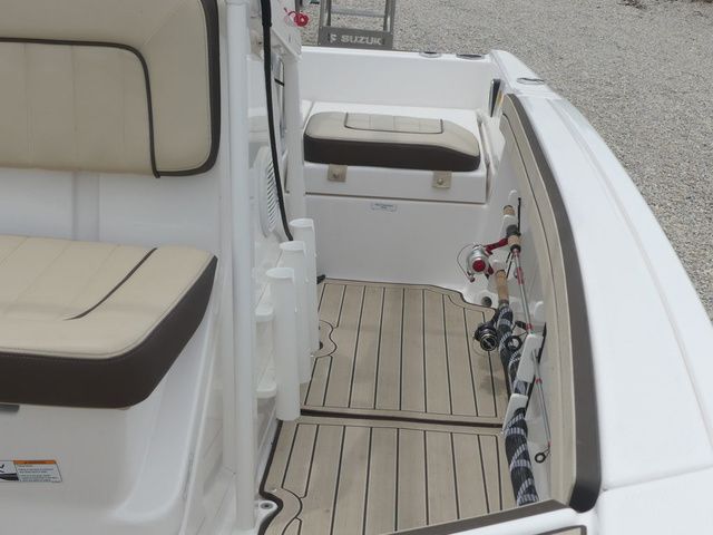 2022 Yamaha Boats 195 FSH Sport - 16
