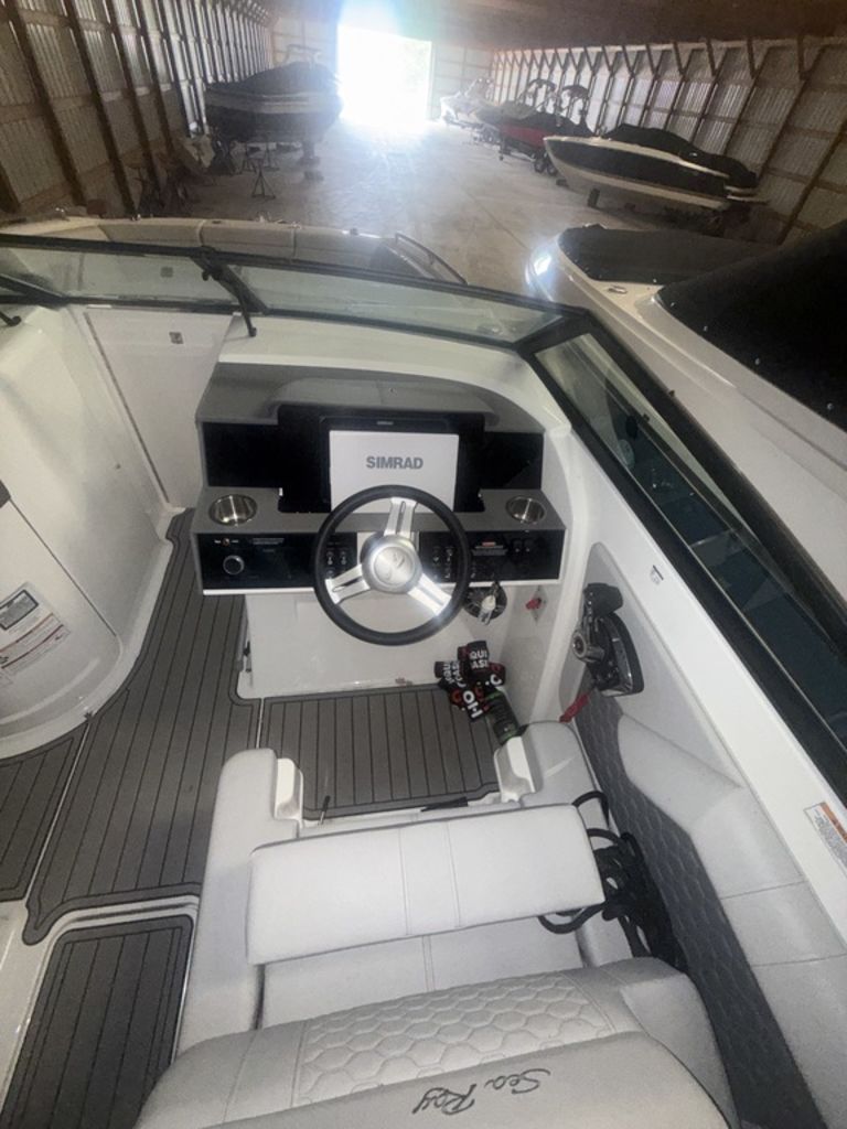 2025 Sea Ray SDX 290 - 14