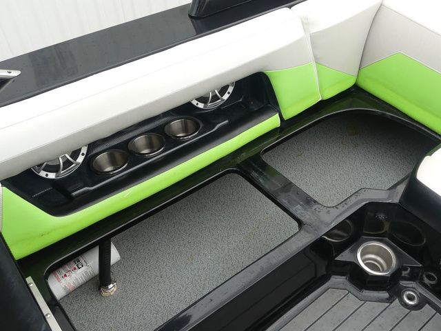 2016 Epic 23V - 29