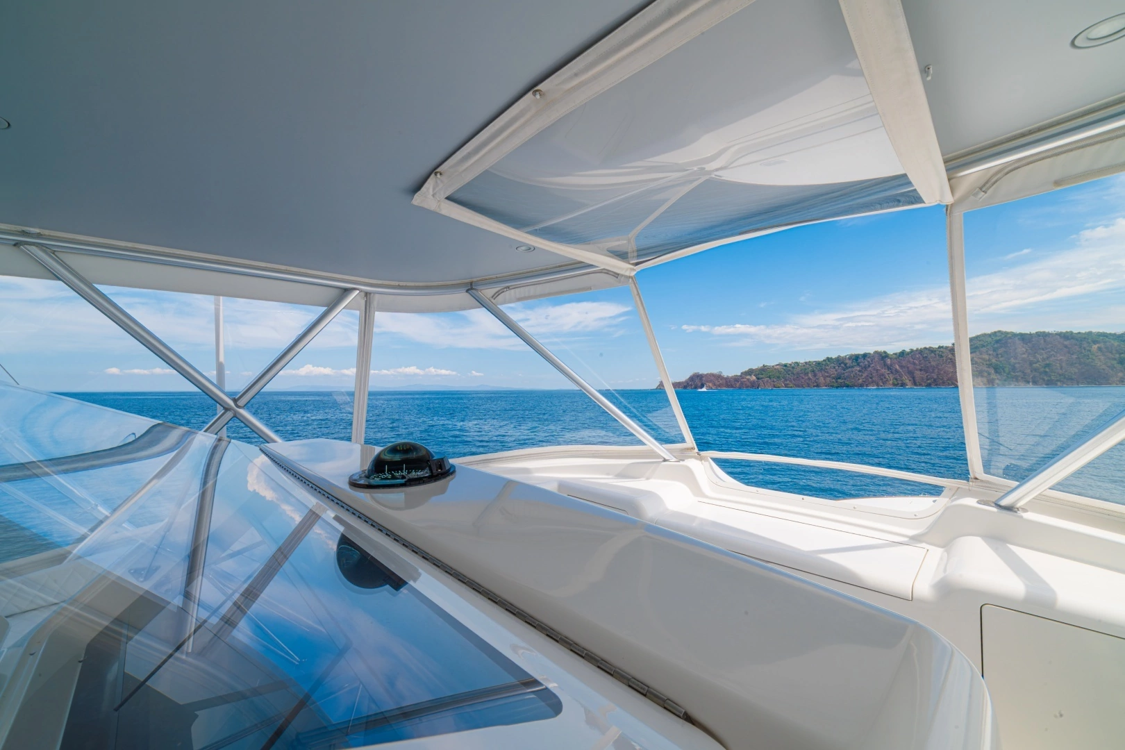2012 Viking 60 Convertible - Image 16