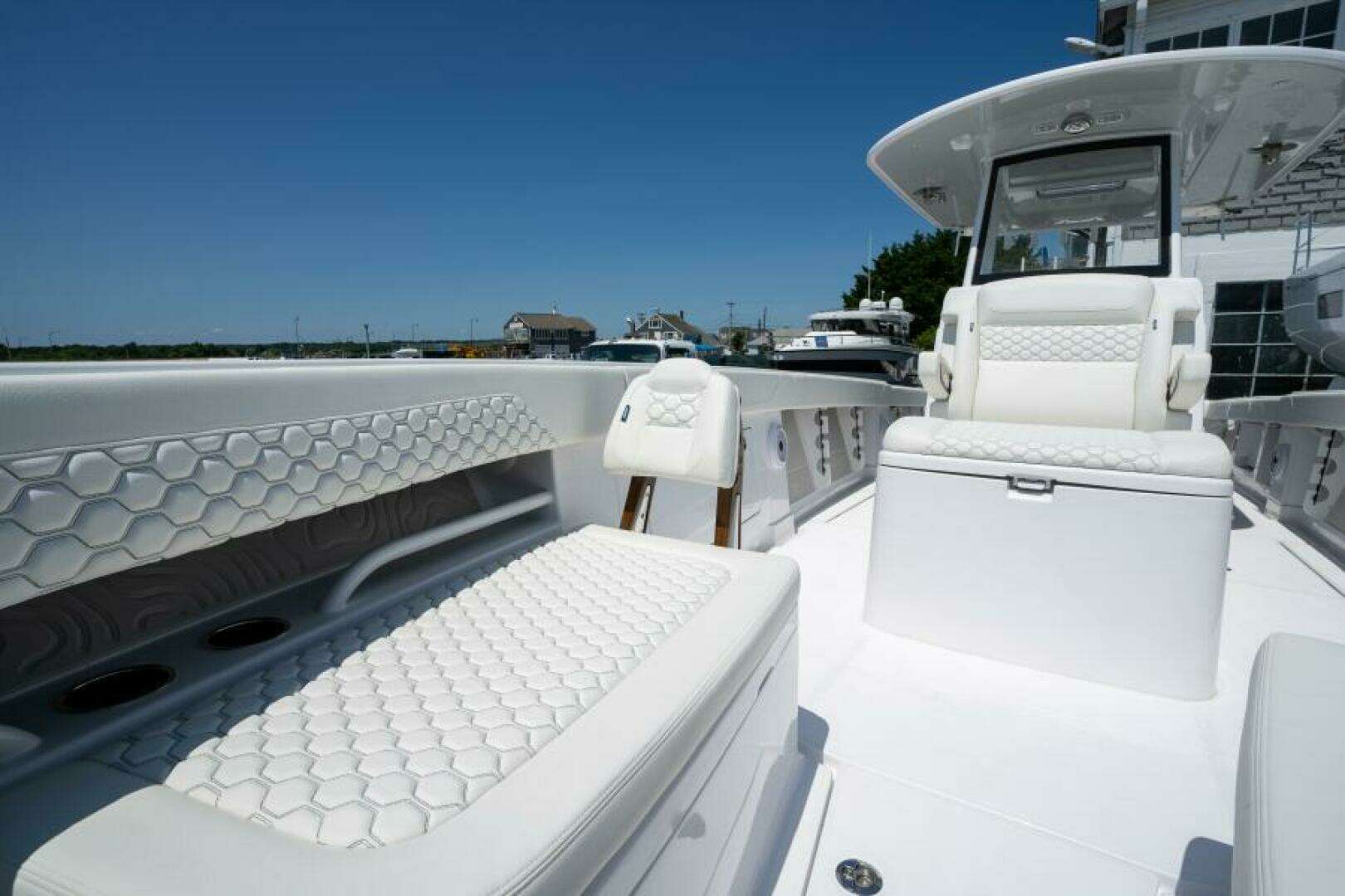 2027 Jupiter 340LS - Image 13