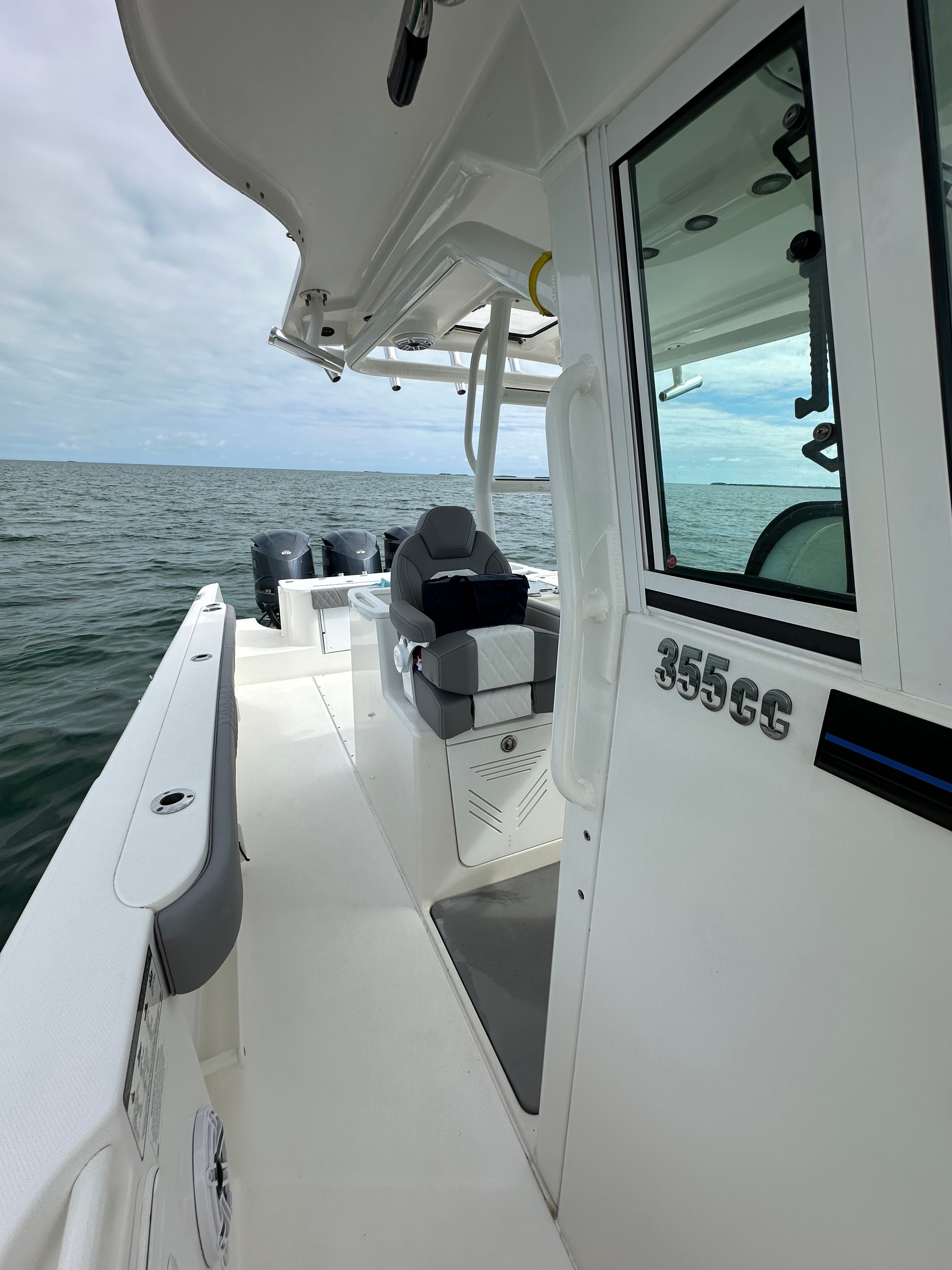 2009 Everglades 365 Center Console - 5