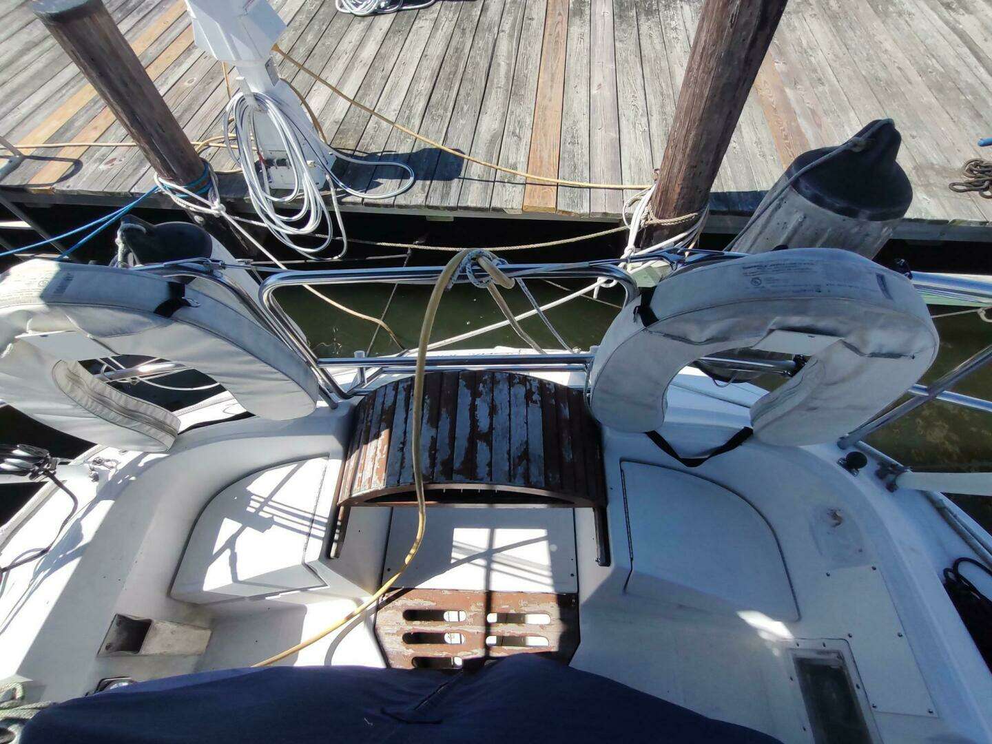 1987 Hunter 37 Legend - Image 6