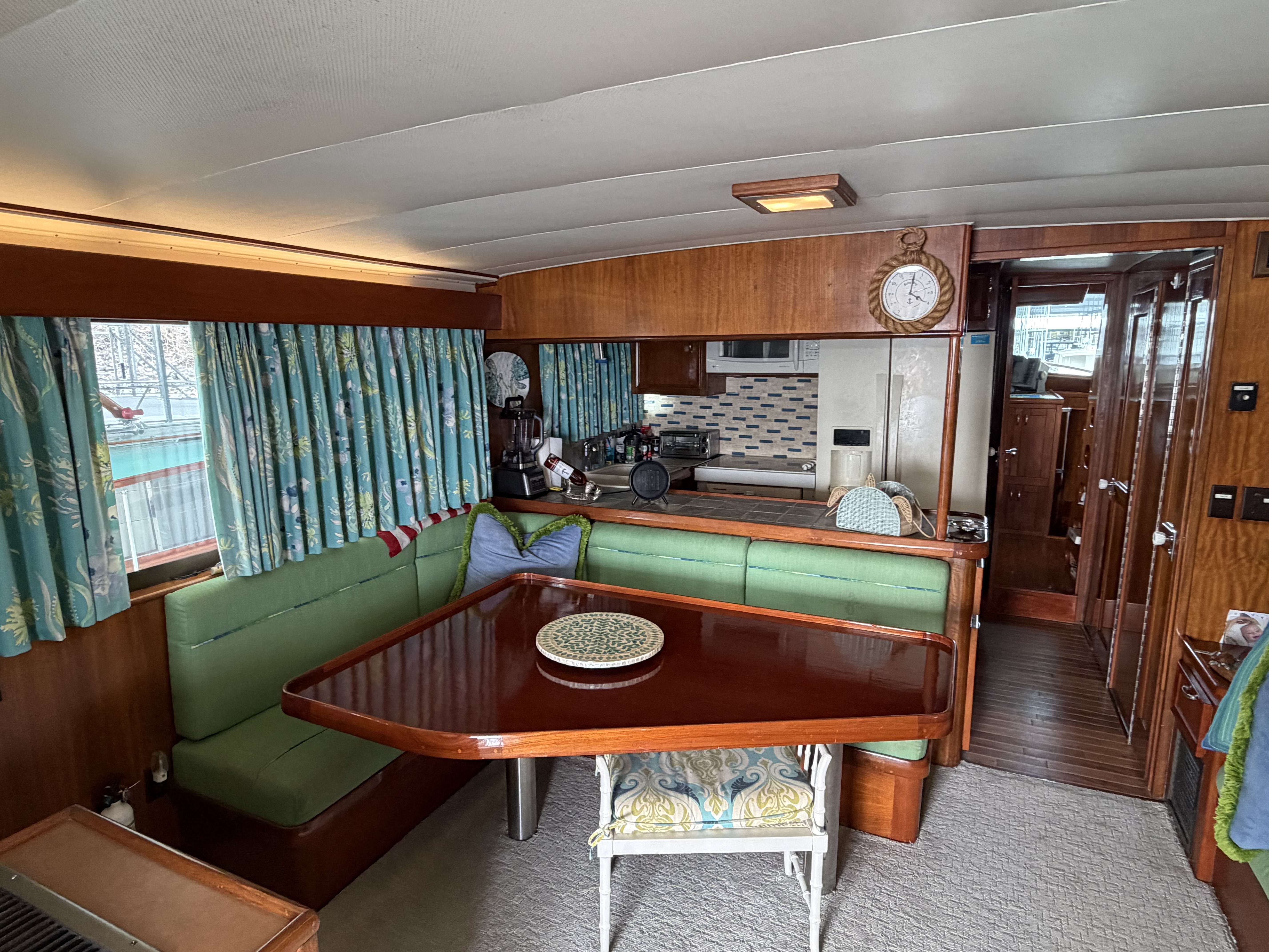 1975 Hatteras 58 Long Range Cruiser - 23