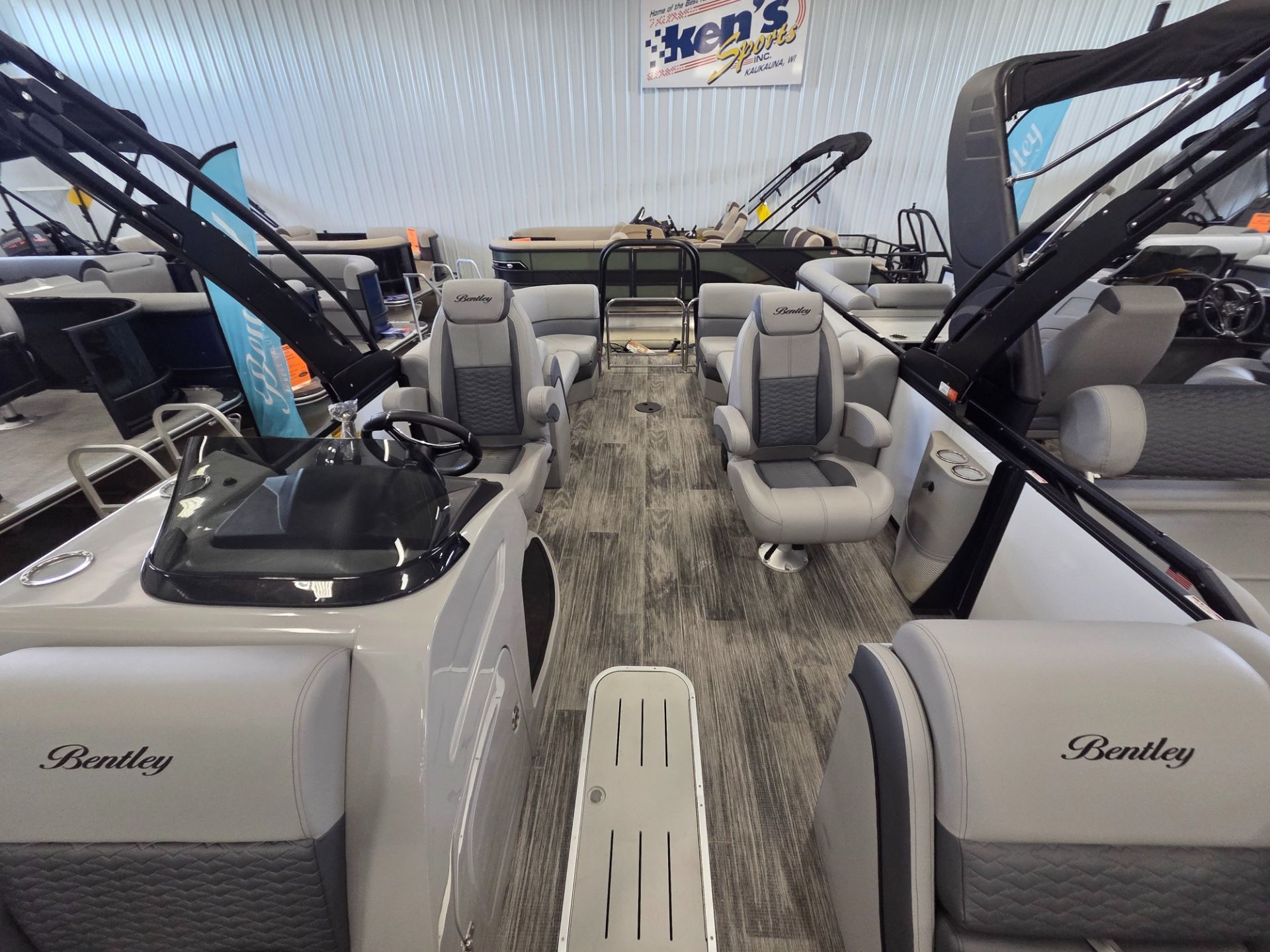 2026 Bentley Pontoons Elite 223 Admiral - 9