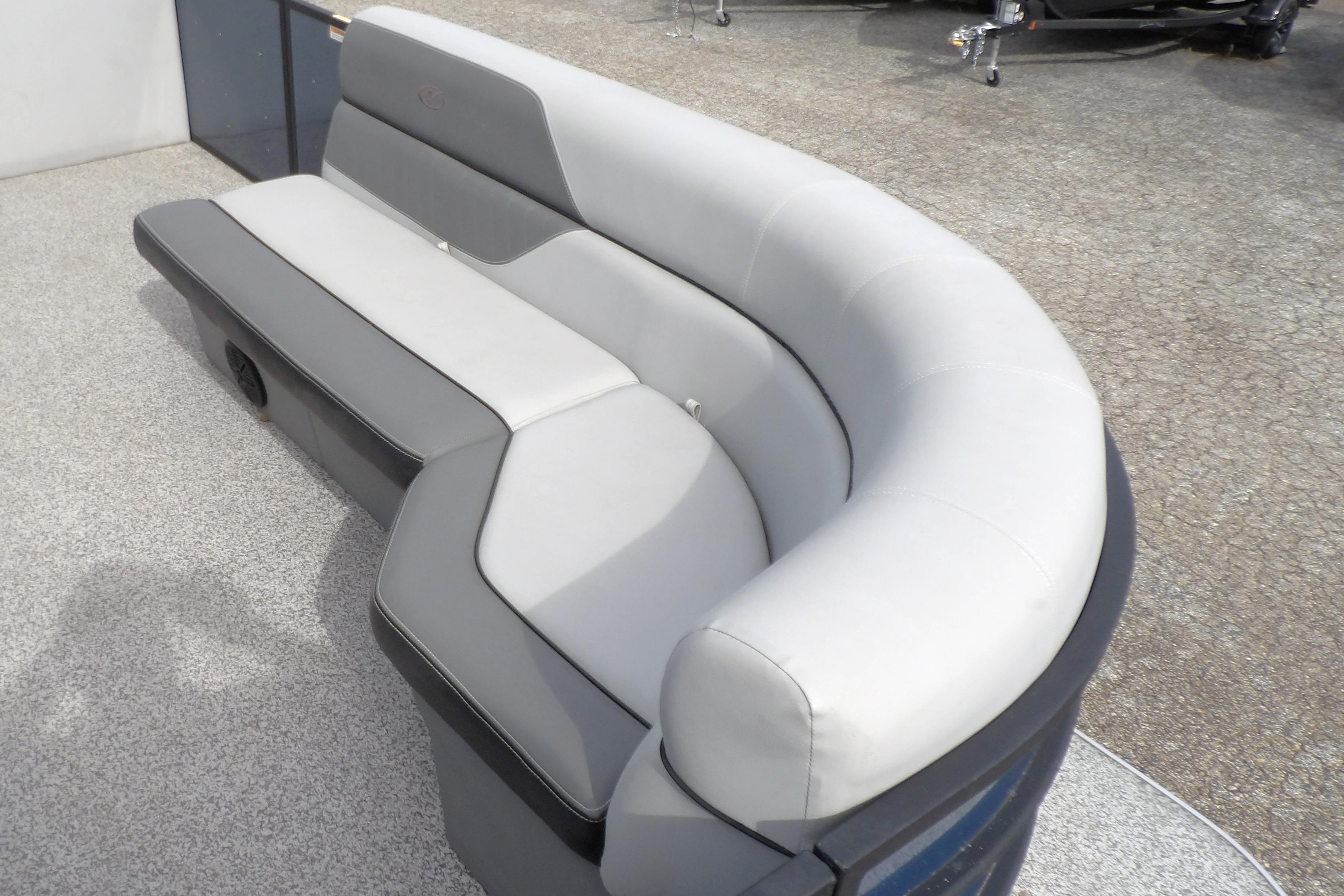 2022 Veranda Vista View 22RC boat seating, featuring sleek gray upholstery and modern design.