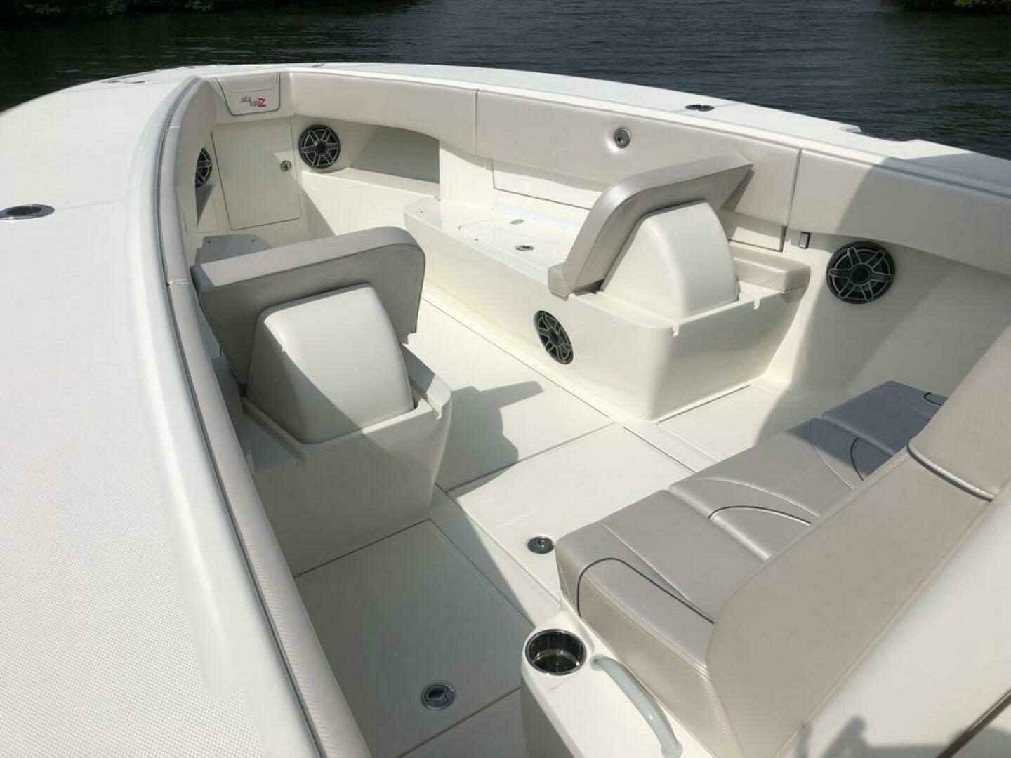 2020 SeaVee 370Z - Image 12