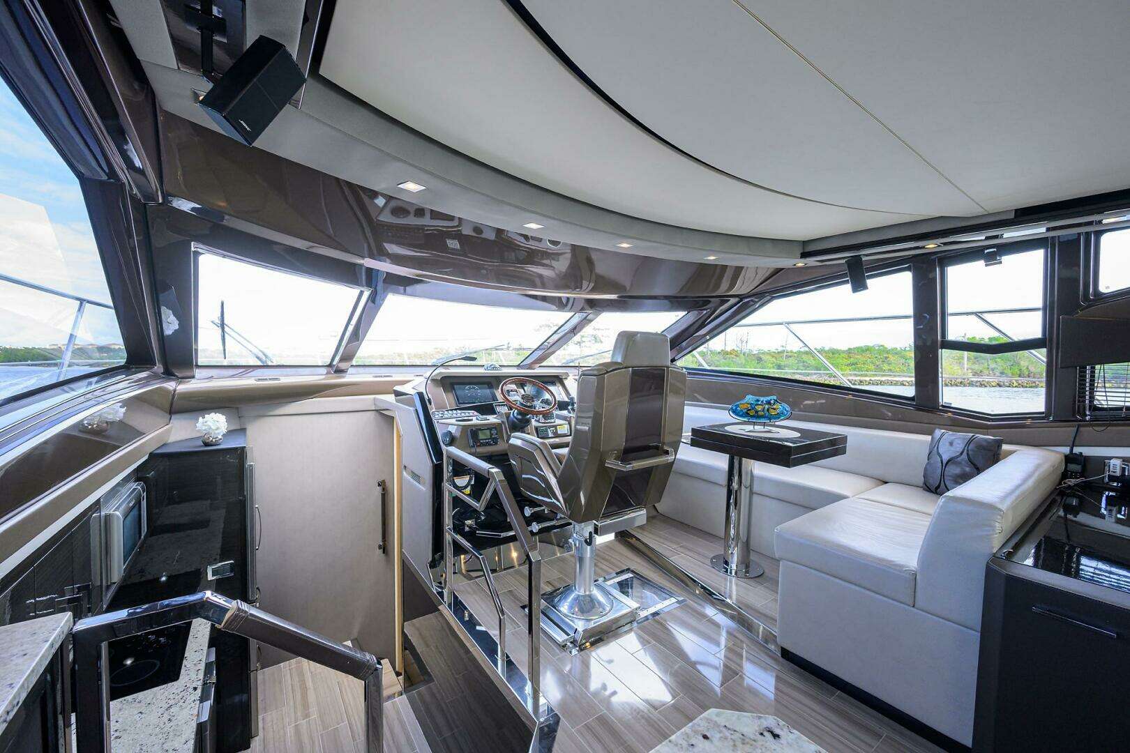 2016 Marquis 660 Sport Yacht - Image 24