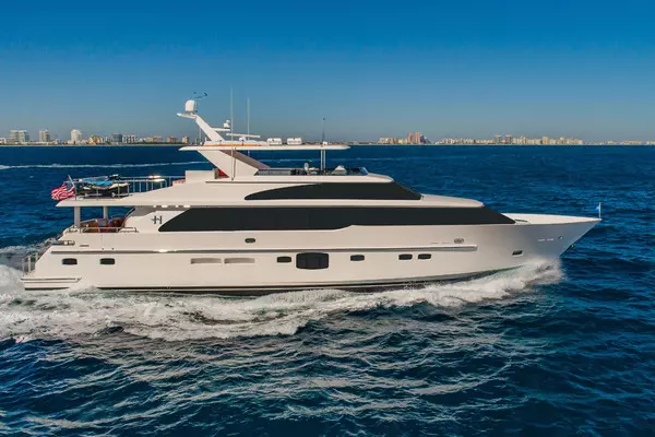 2026 Hargrave Raised Pilothouse