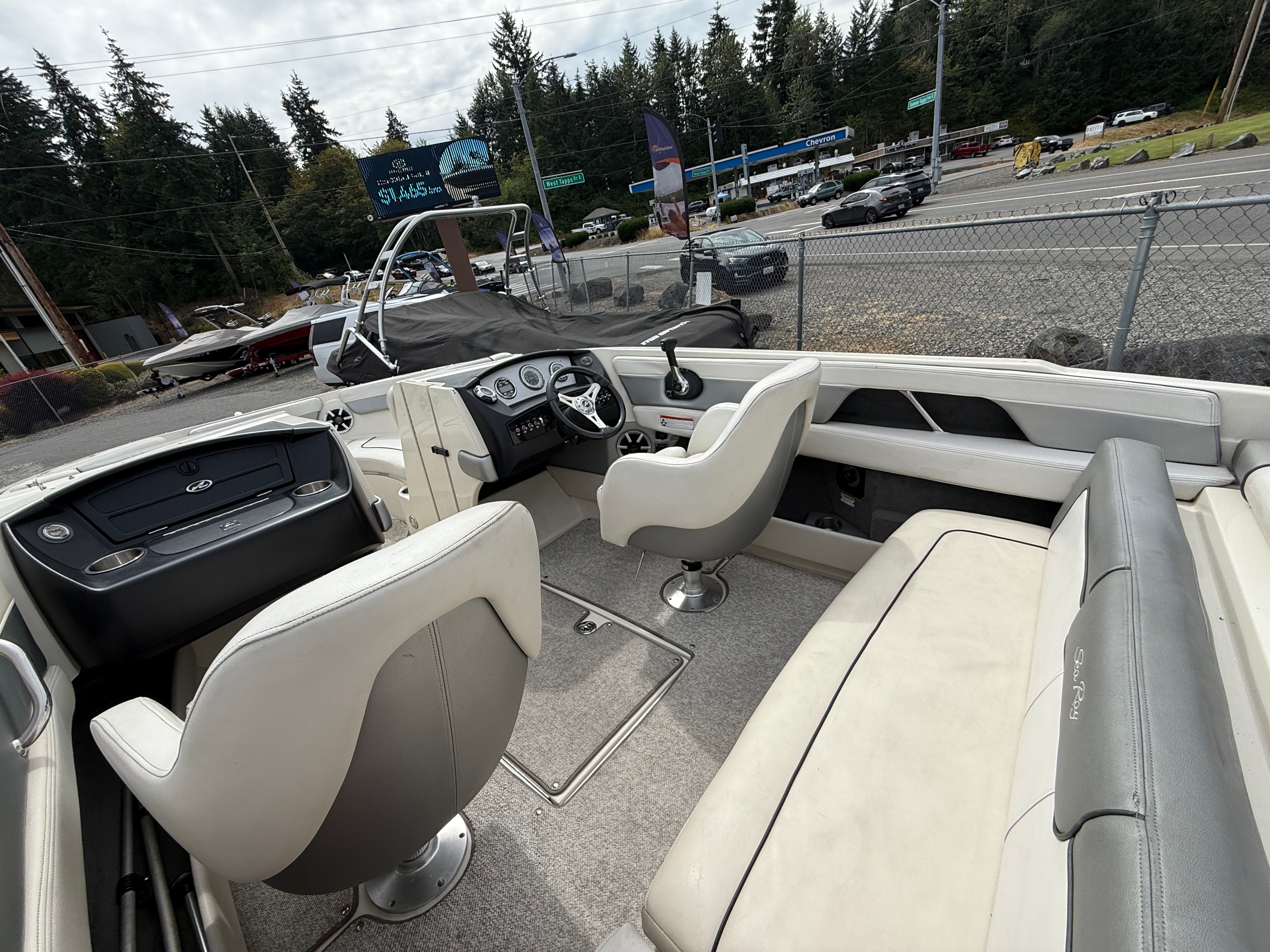 2010 Sea Ray 210 Select - 10