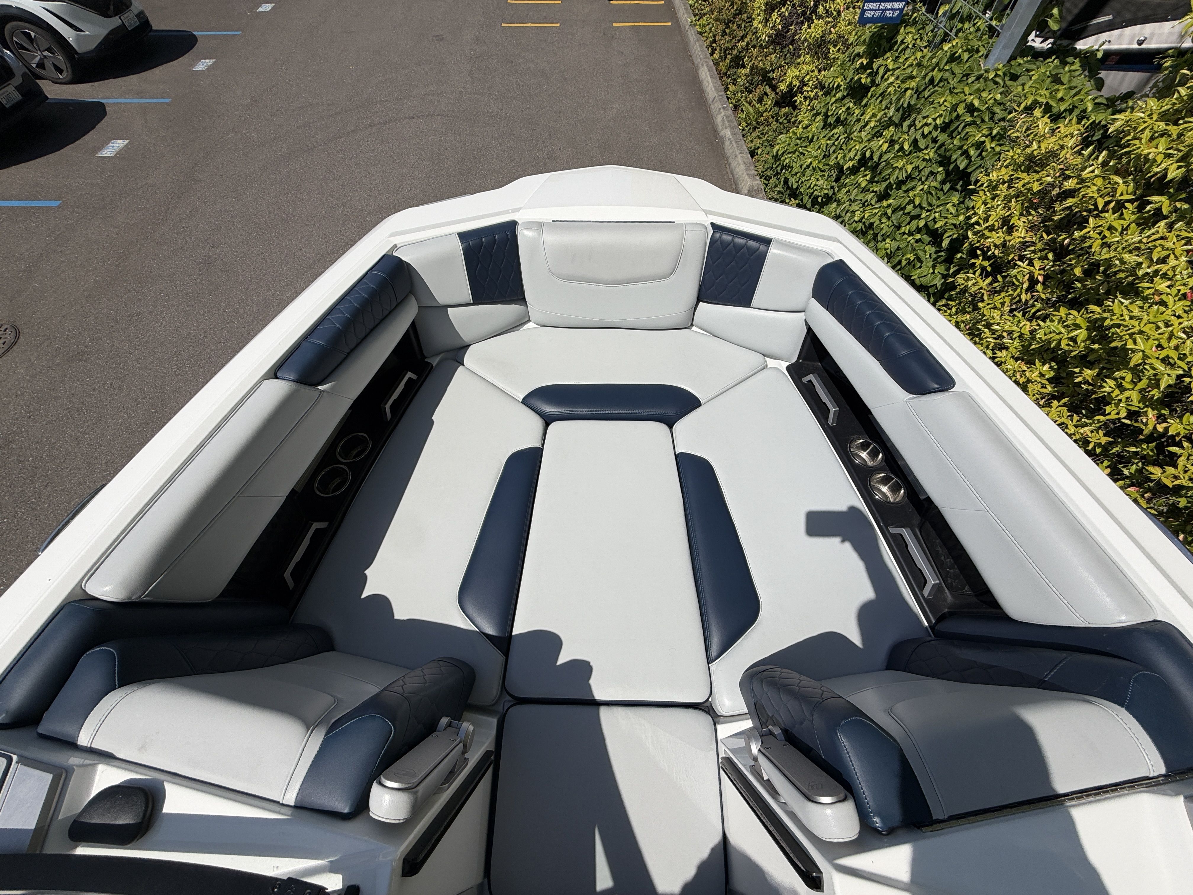 2022 Malibu M220 - 17
