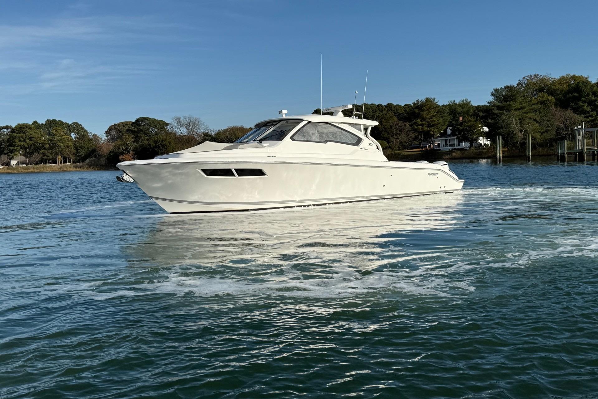 2021 Pursuit DC 365 Dual Console