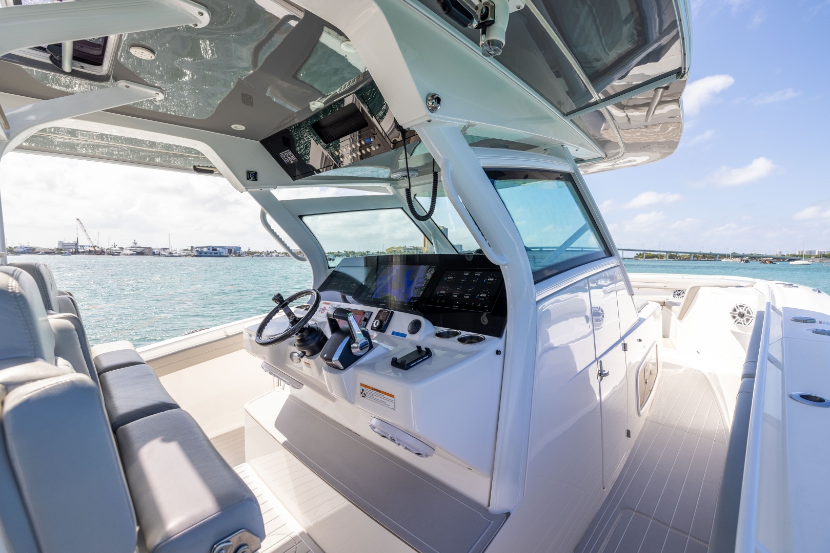 2024 Scout 400 LXF - Image 21
