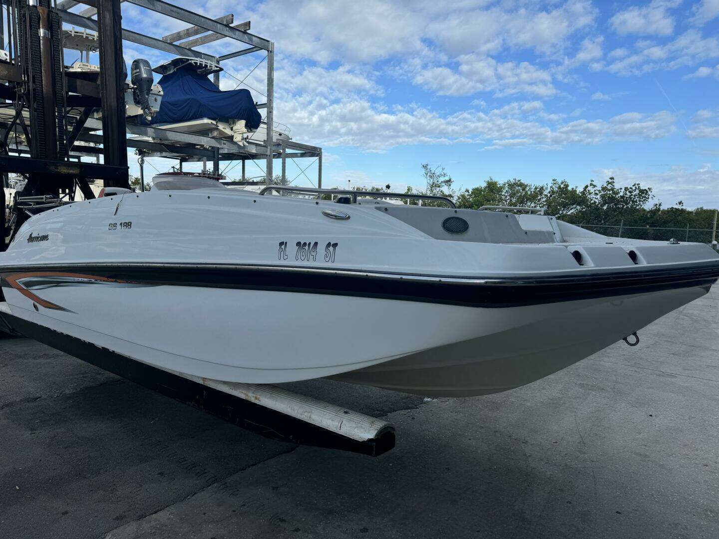 2021 Hurricane SunDeck Sport 188-OB - Image 2