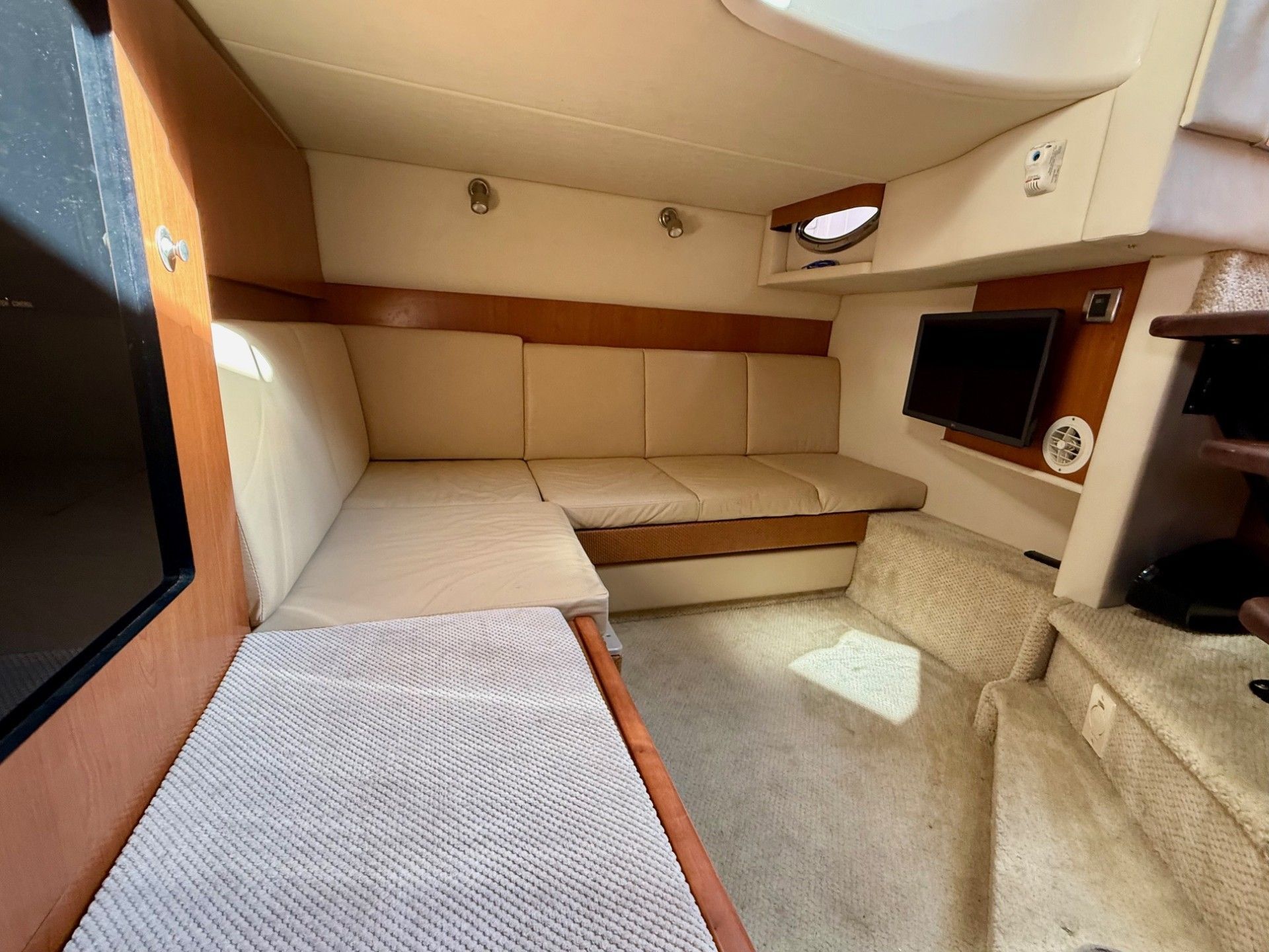 2006 Sea Ray 38 Sundancer - 20
