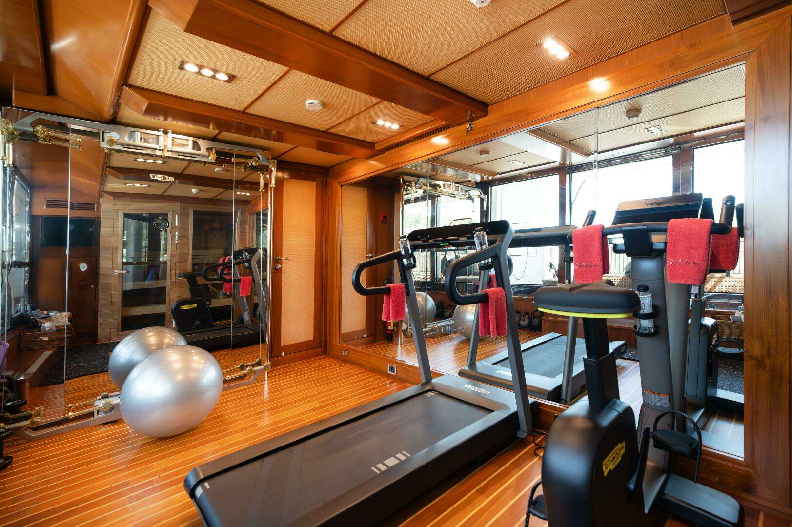 2007 CRN Pilothouse - Image 66