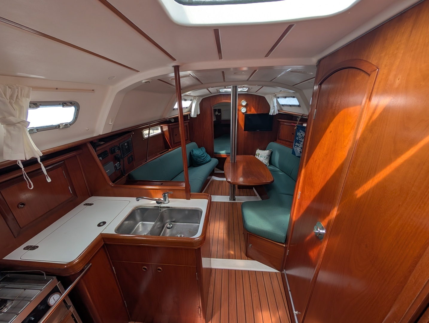 2003 Beneteau 331 - Image 4