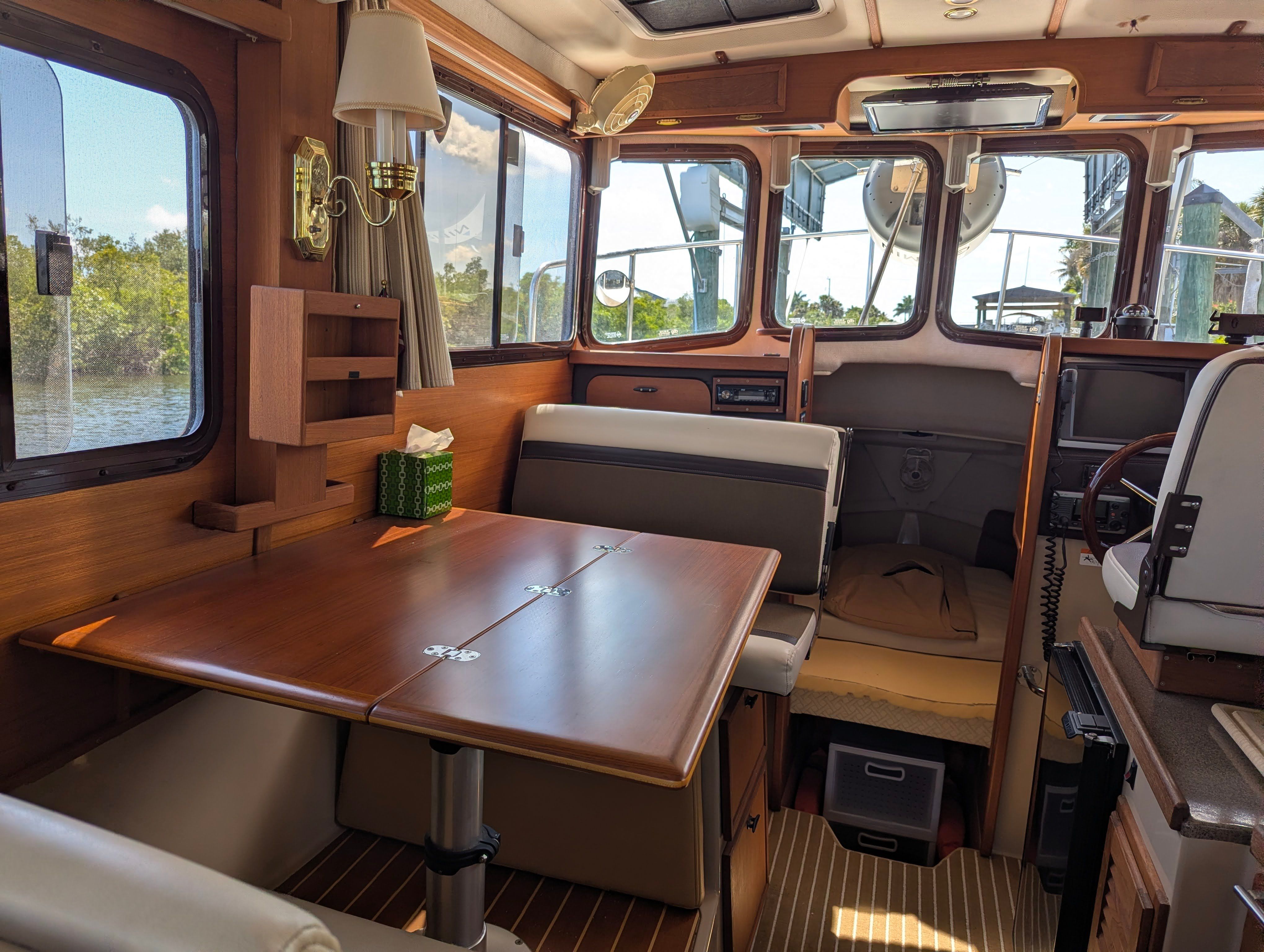 2014 Ranger Tugs R-27 - 24