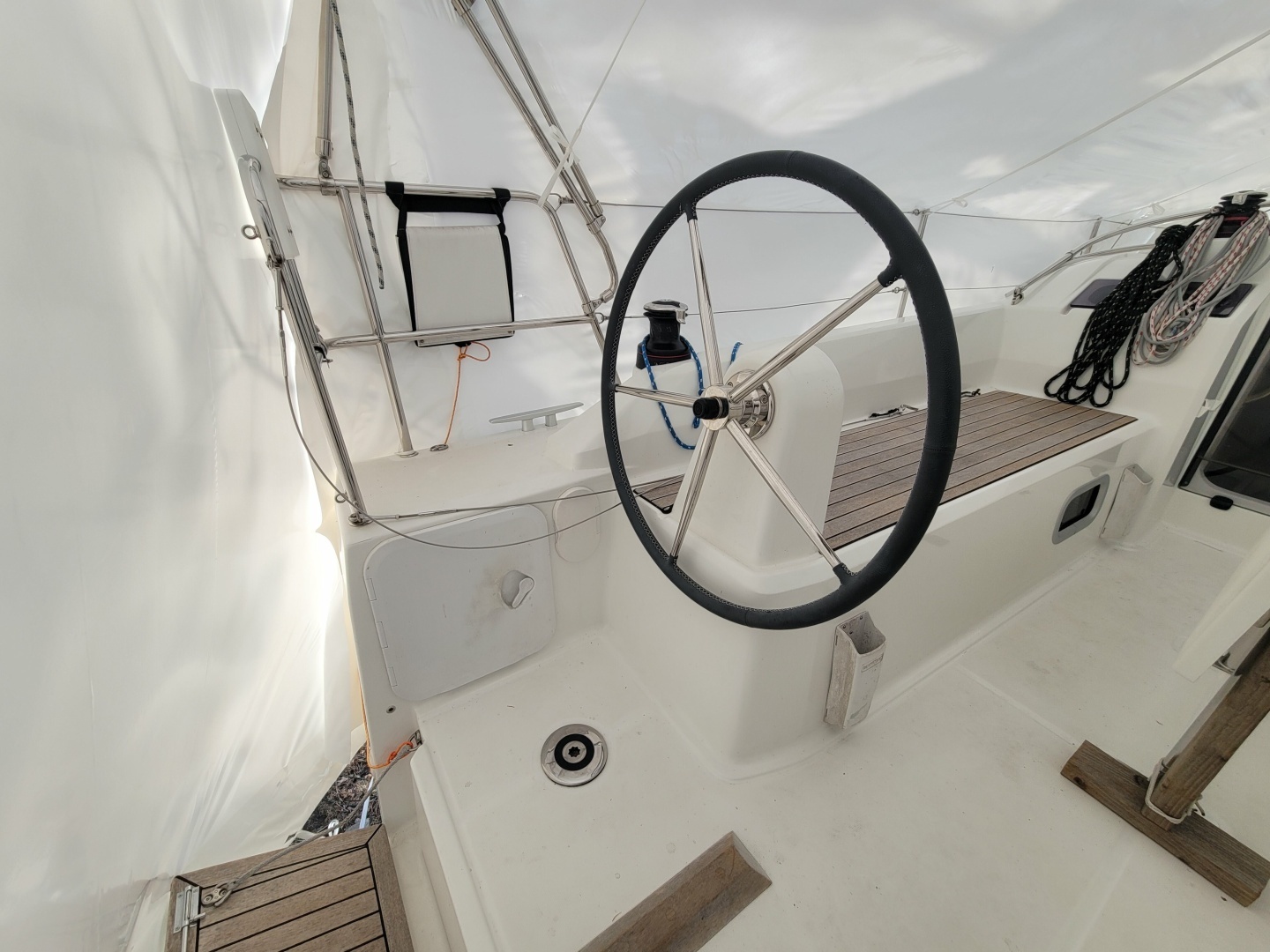 2020 Beneteau 30.1 - Image 15