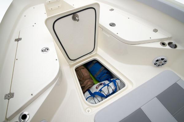 2026 Mako 214 Center Console - 38