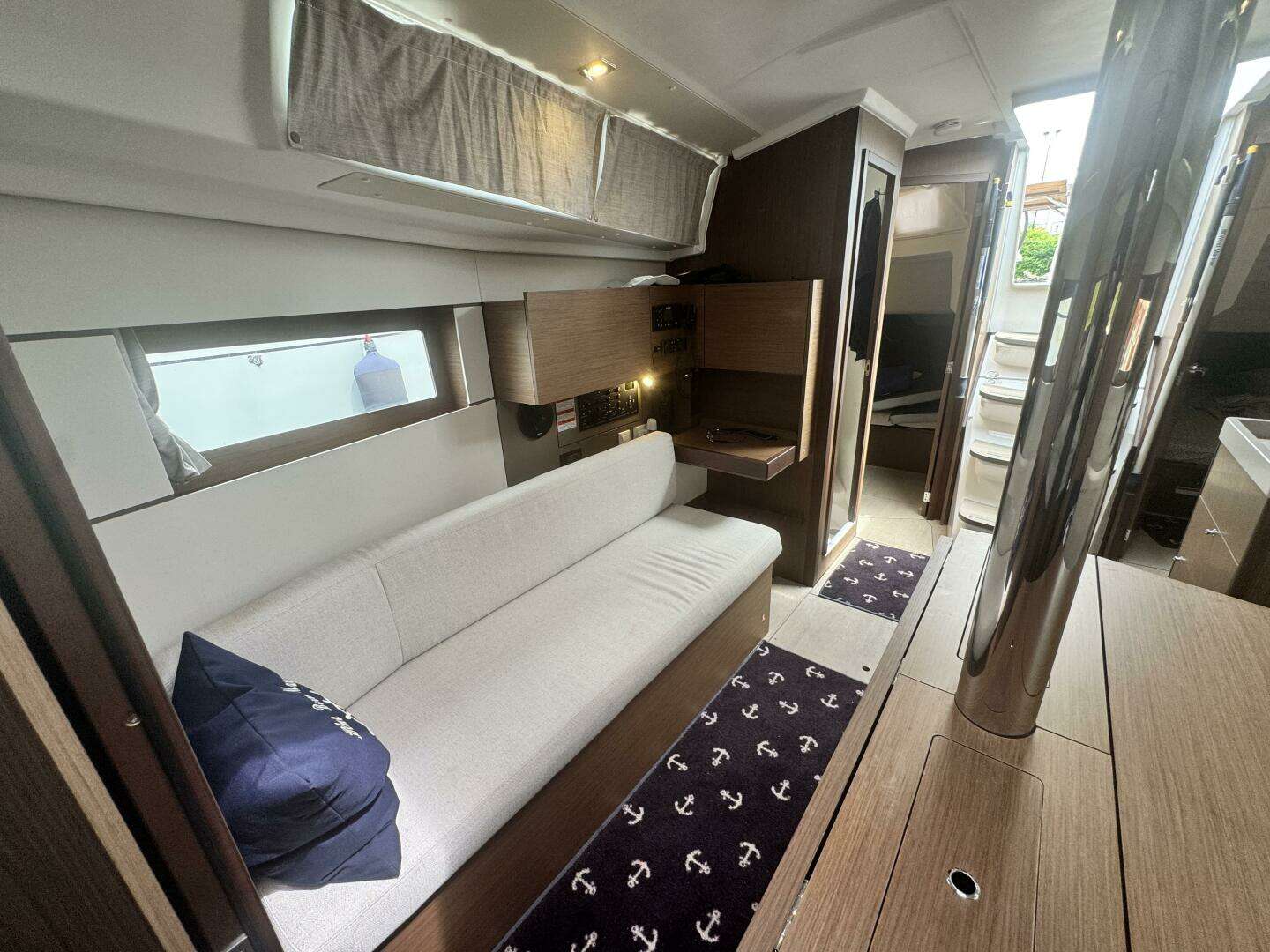 2023 Beneteau Oceanis 38.1 - Image 17