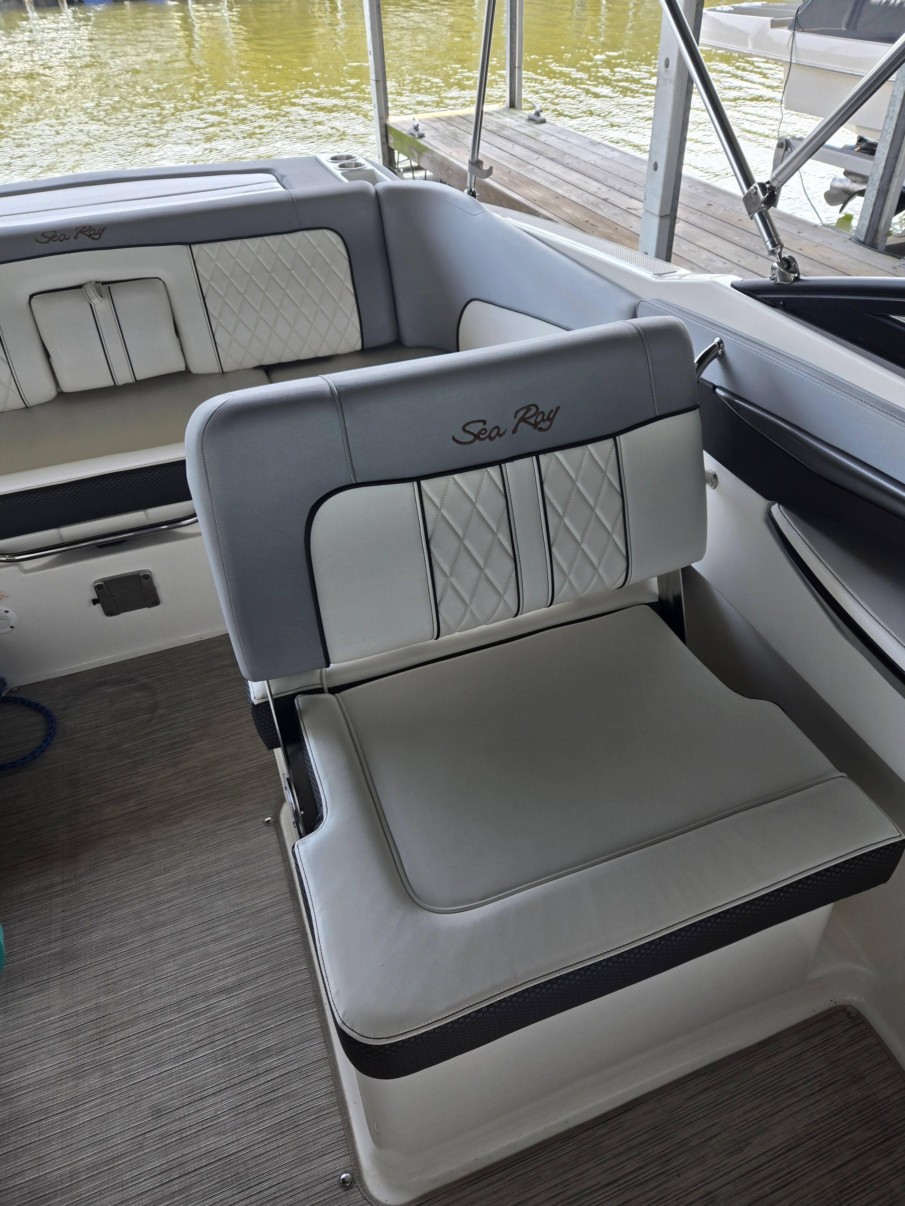 2017 Sea Ray SDX 240 - 7
