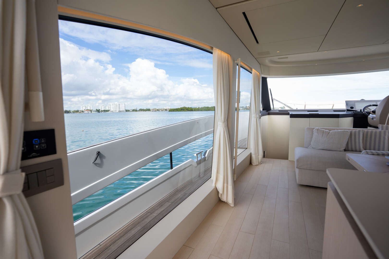 2026 Azimut Seadeck 6 - Image 52