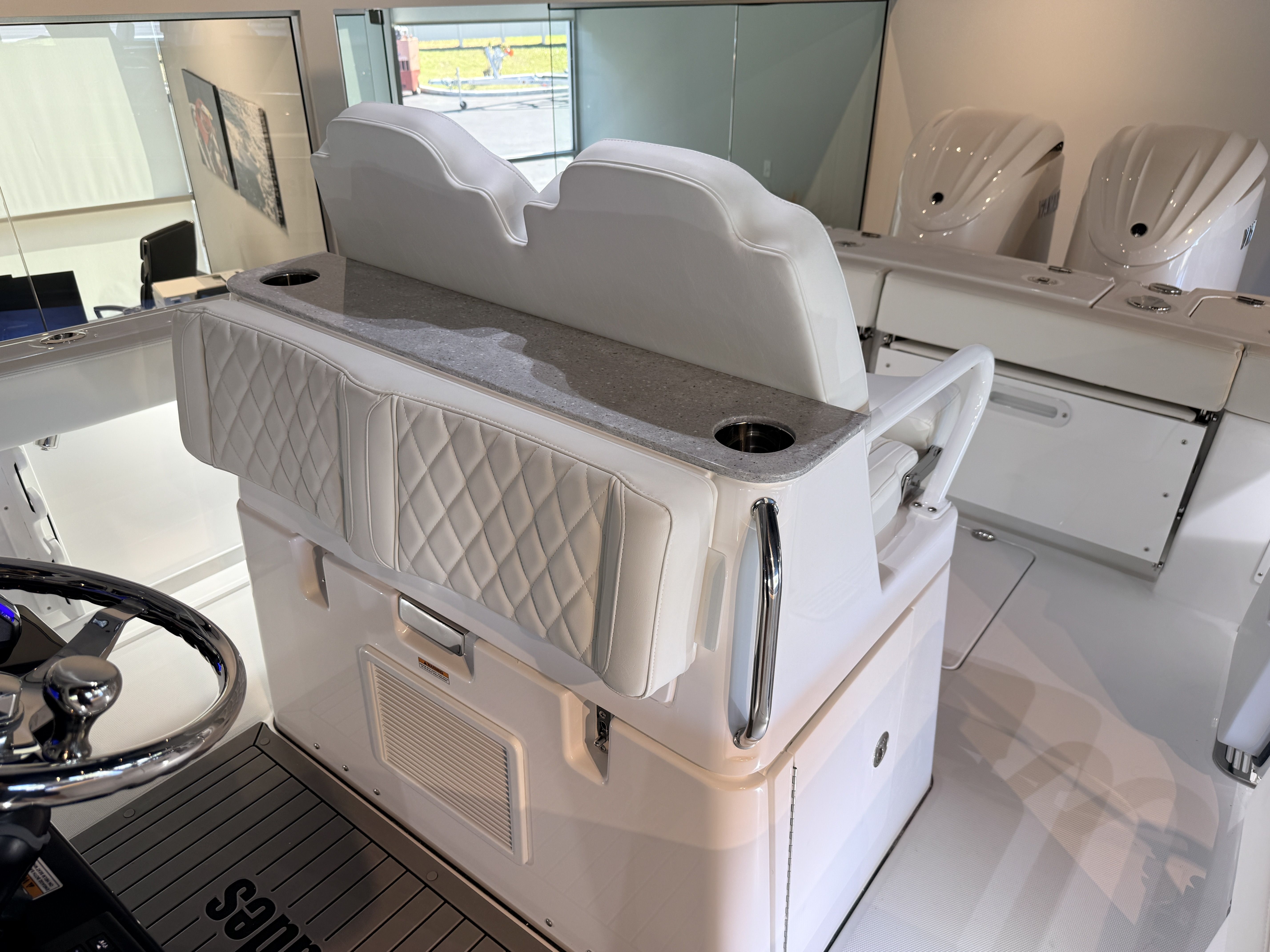 2026 Everglades 285 Center Console - 40