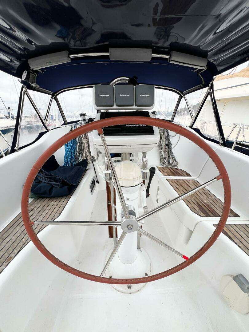 2007 Beneteau 373 - Image 19