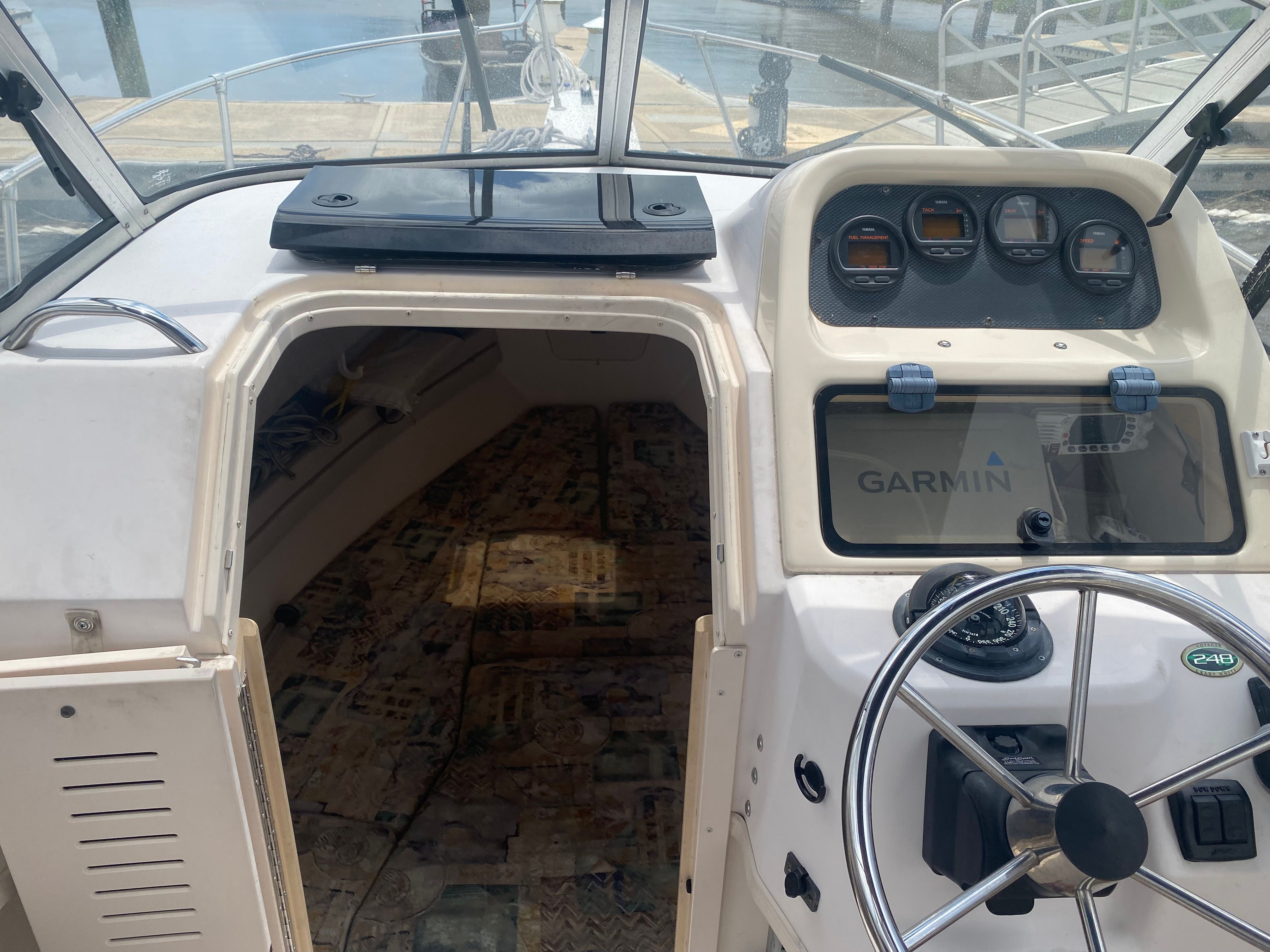 2002 Grady-White Voyager 248 - 12